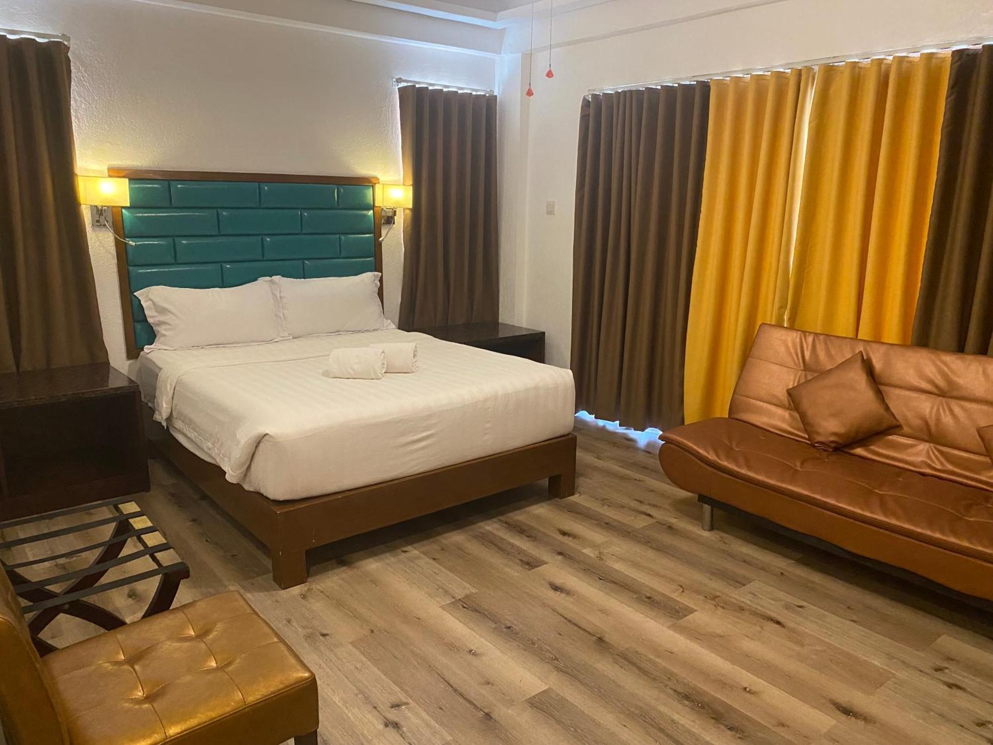El Puerto Marina Beach Resort & Vacation Club Lingayen Esterno foto